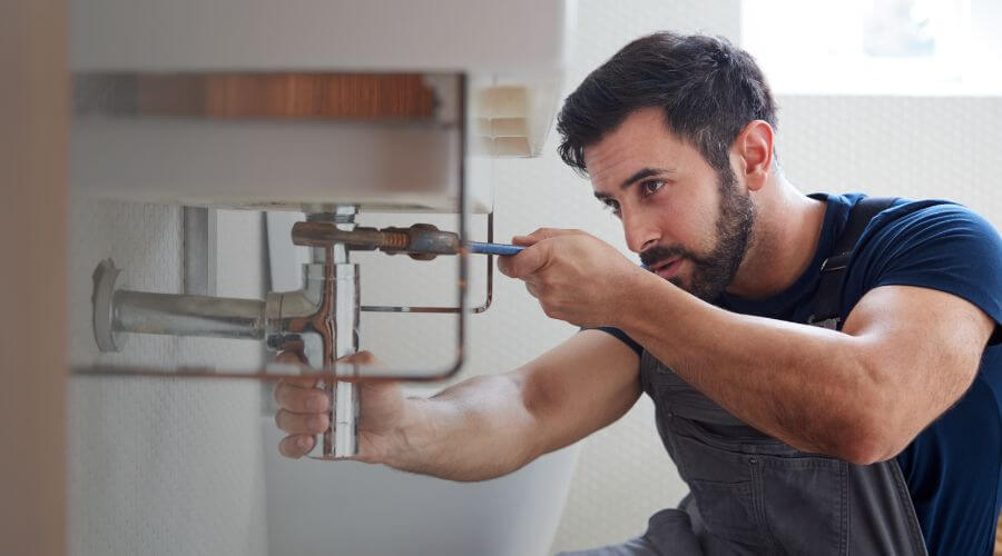 Professional water heater installation services in Newtown, MO